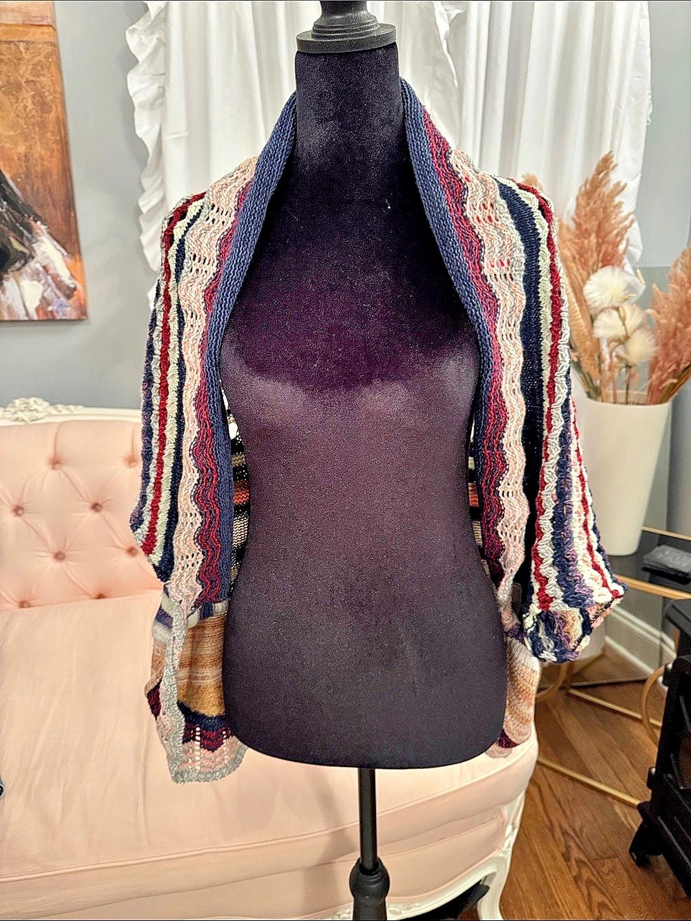 Moth crochet Striped Shrug in Multicolor Small Like New